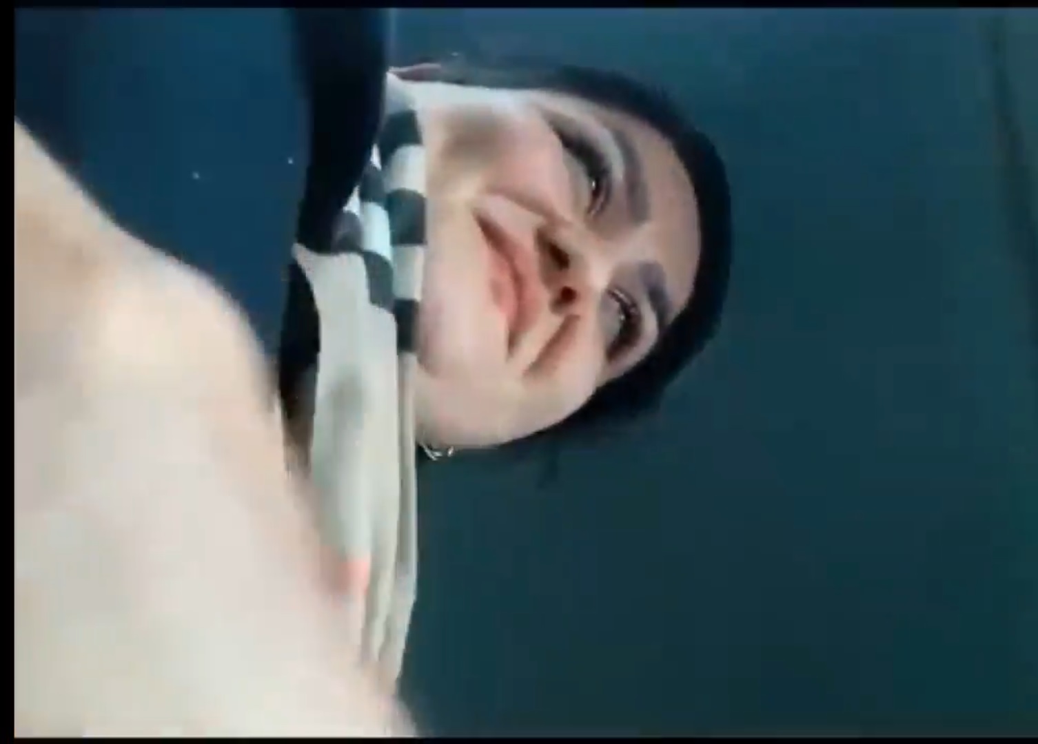 سینه خوری تو تاکسی‌